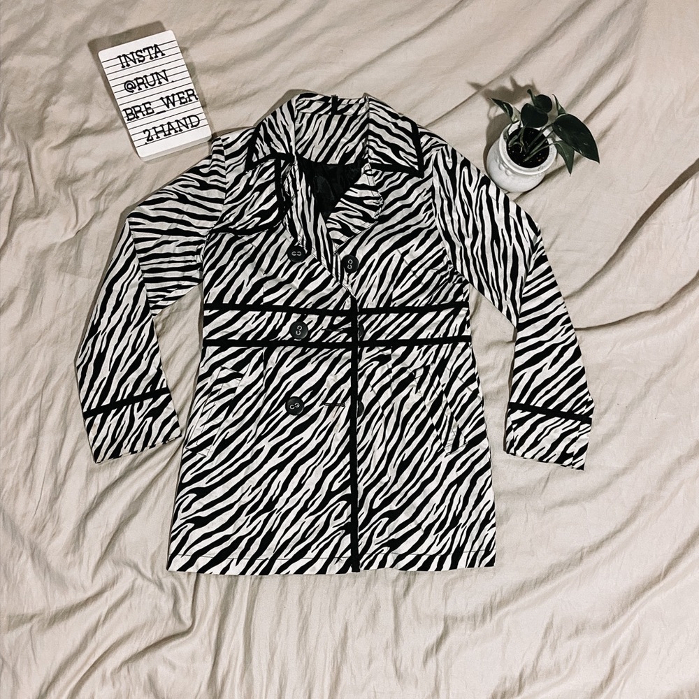 Zebra lightweight double breasted trench coat